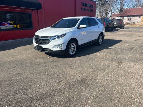 Used 2018 Chevrolet Equinox LT image 2