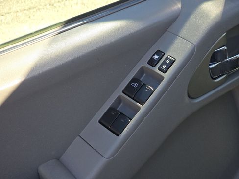 Used 2012 Nissan Frontier SV w/ Sport Appearance Pkg image 23