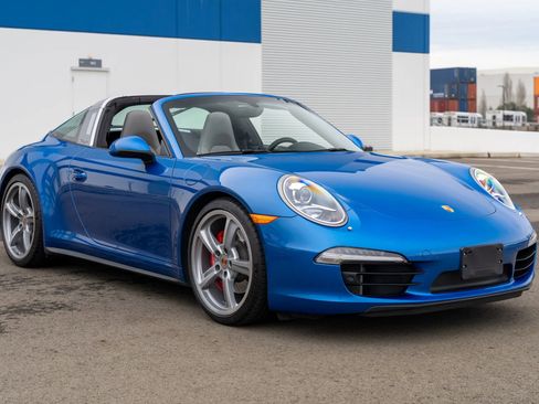 Used 2015 Porsche 911 Targa 4S image 32