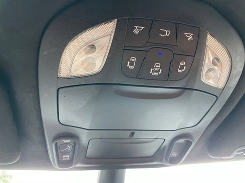 Used 2024 Chrysler Pacifica Pinnacle AWD/4WD image 15