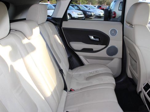 Used 2014 Land Rover Range Rover Evoque Pure image 18