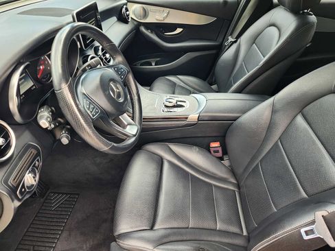 Used 2019 Mercedes-Benz GLC 350e 4MATIC image 12