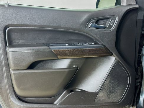 Used 2017 GMC Canyon SLT w/ Trailering Package image 11