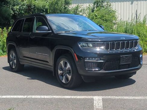 Certified 2022 Jeep Grand Cherokee Limited 4xe w/ MOPAR Finishing Package AWD/4WD image 3