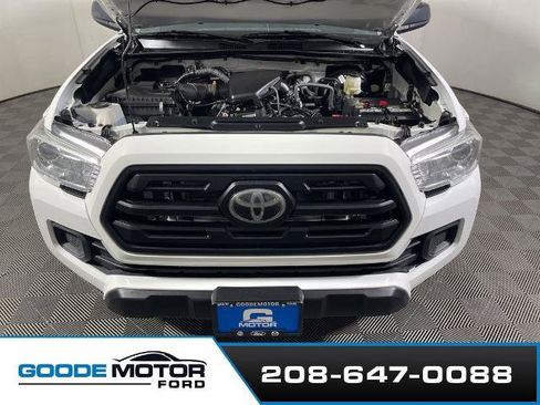 Used 2019 Toyota Tacoma SR w/ SX Package AWD/4WD image 23