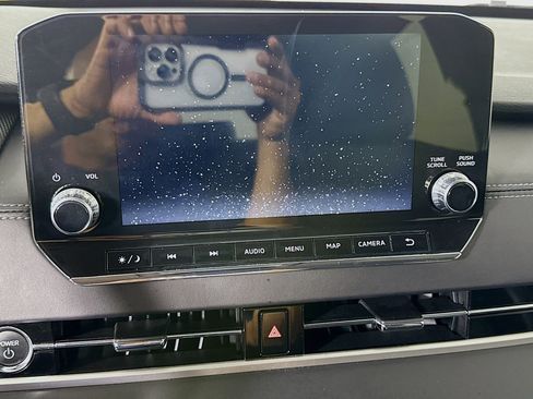 Used 2024 Mitsubishi Outlander SE image 18