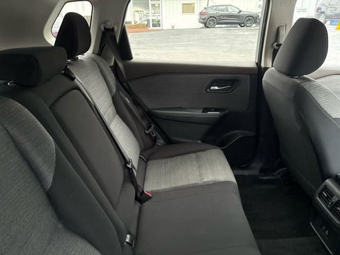 Used 2023 Nissan Rogue SV FWD image 15