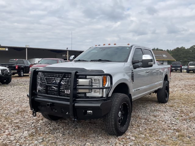 Used 2017 Ford F250 Platinum w/ FX4 Off-Road Package AWD/4WD image 3