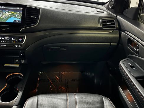 Used 2023 Honda Passport TrailSport image 19