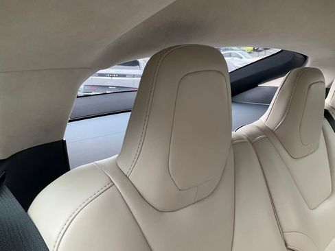 Used 2019 Tesla Model S Standard Range AWD/4WD image 57