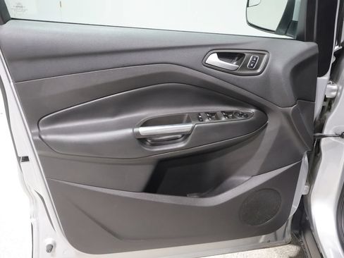 Used 2018 Ford Escape SE w/ SE Sync 3 Package AWD/4WD image 13