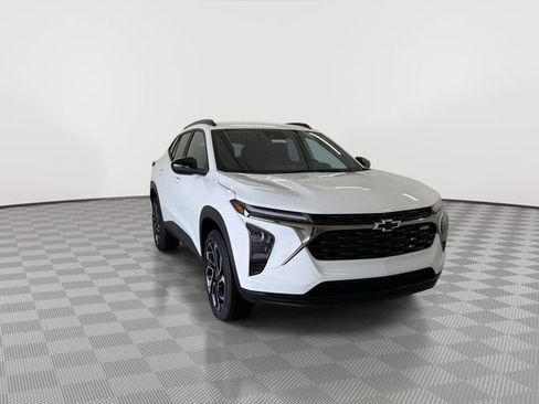 New 2026 Chevrolet Trax RS w/ Driver Confidence Package FWD image 4