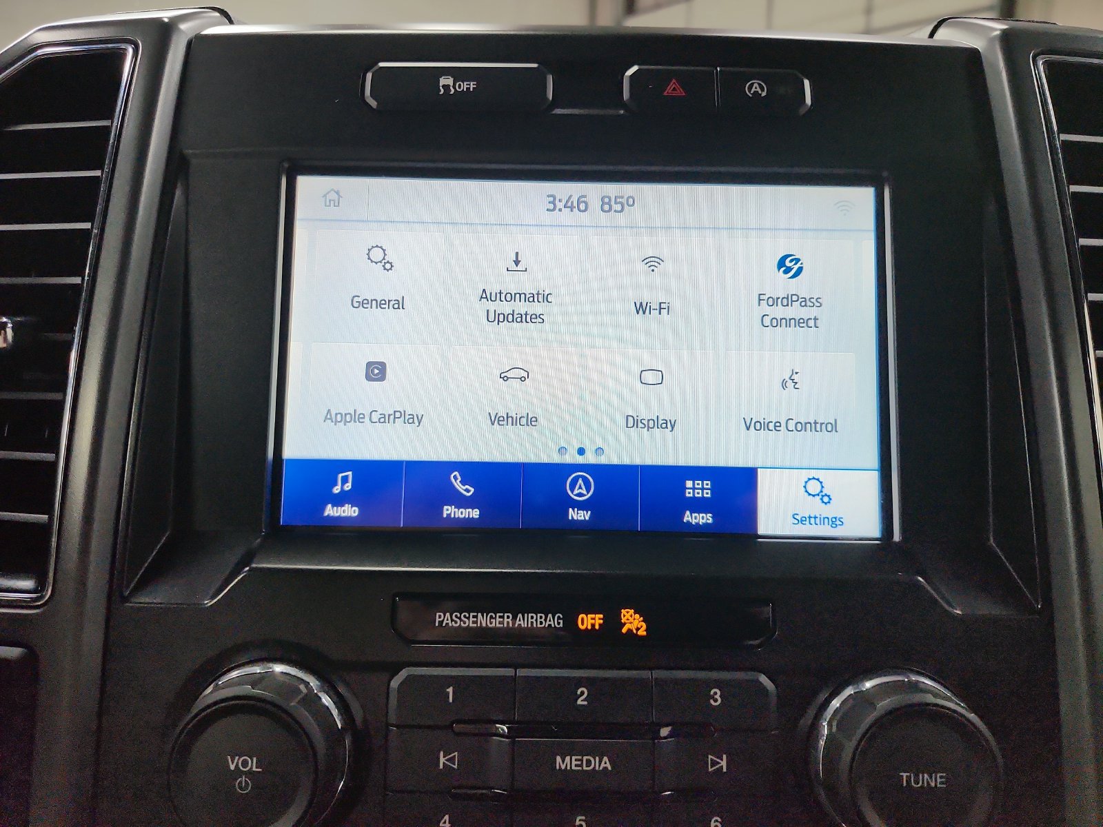 Used 2020 Ford F150 XLT w/ Equipment Group 302A Luxury AWD/4WD image 31