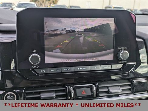 Used 2022 Nissan Pathfinder SV image 23