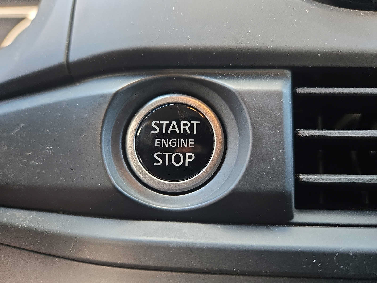 Used 2024 Nissan Pathfinder S AWD/4WD image 22