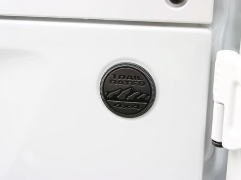 Used 2023 Jeep Wrangler Unlimited Sahara AWD/4WD image 29