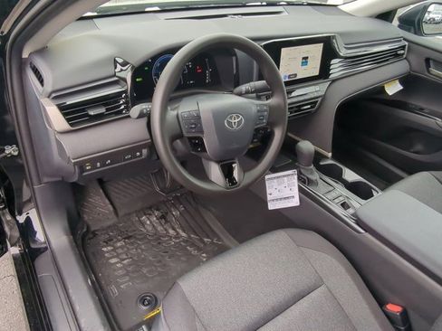 Used 2026 Toyota Camry LE image 9