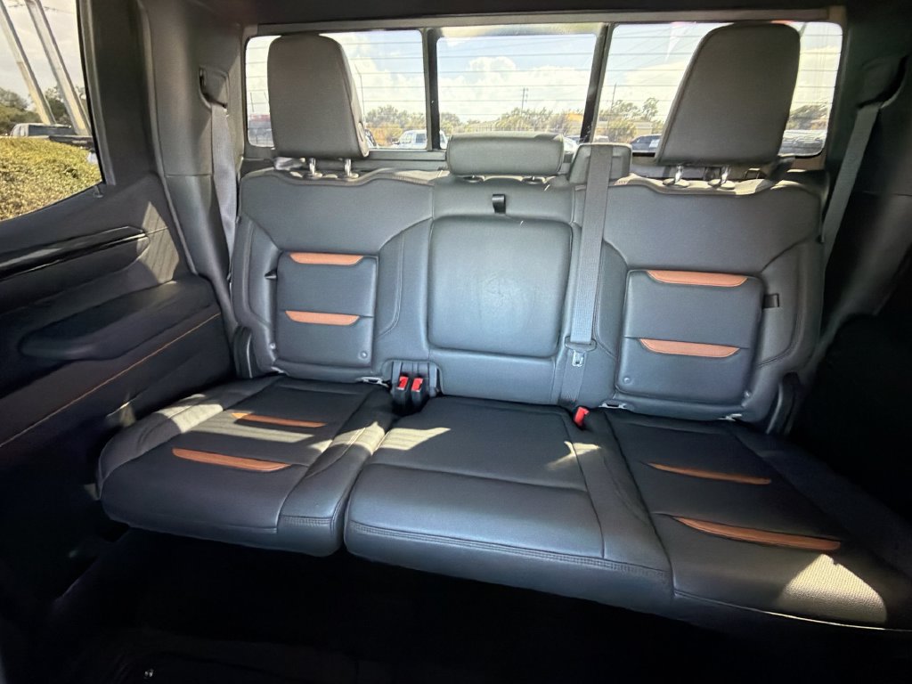 Used 2023 GMC Sierra 1500 AT4 w/ AT4 Premium Package AWD/4WD image 15