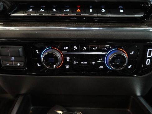 Used 2023 Chevrolet Silverado 1500 LT Trail Boss w/ LT Trail Boss Premium Package image 8