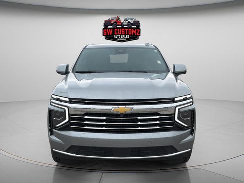 Used 2025 Chevrolet Tahoe LT RWD image 2