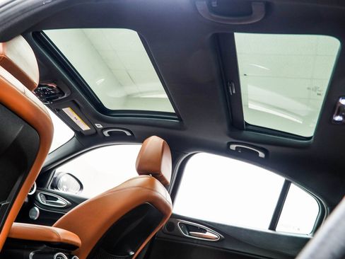 Used 2022 Alfa Romeo Giulia Ti image 42