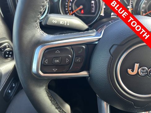 Used 2022 Jeep Wrangler Unlimited Sahara image 19