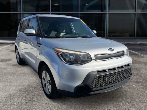 Used 2016 Kia Soul Base w/ Convenience Package image 2
