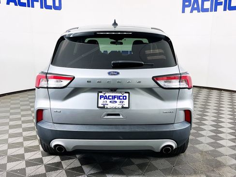 Certified 2022 Ford Escape SE image 7