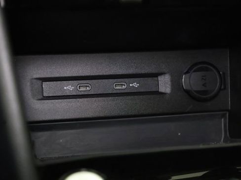 Used 2023 Volkswagen Taos SE image 23