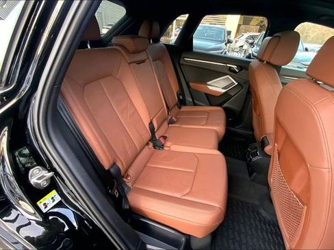 Used 2023 Audi Q3 2.0T Premium w/ Convenience Package image 17