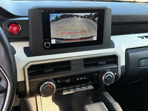 Used 2024 Toyota Tacoma TRD Off-Road AWD/4WD image 18