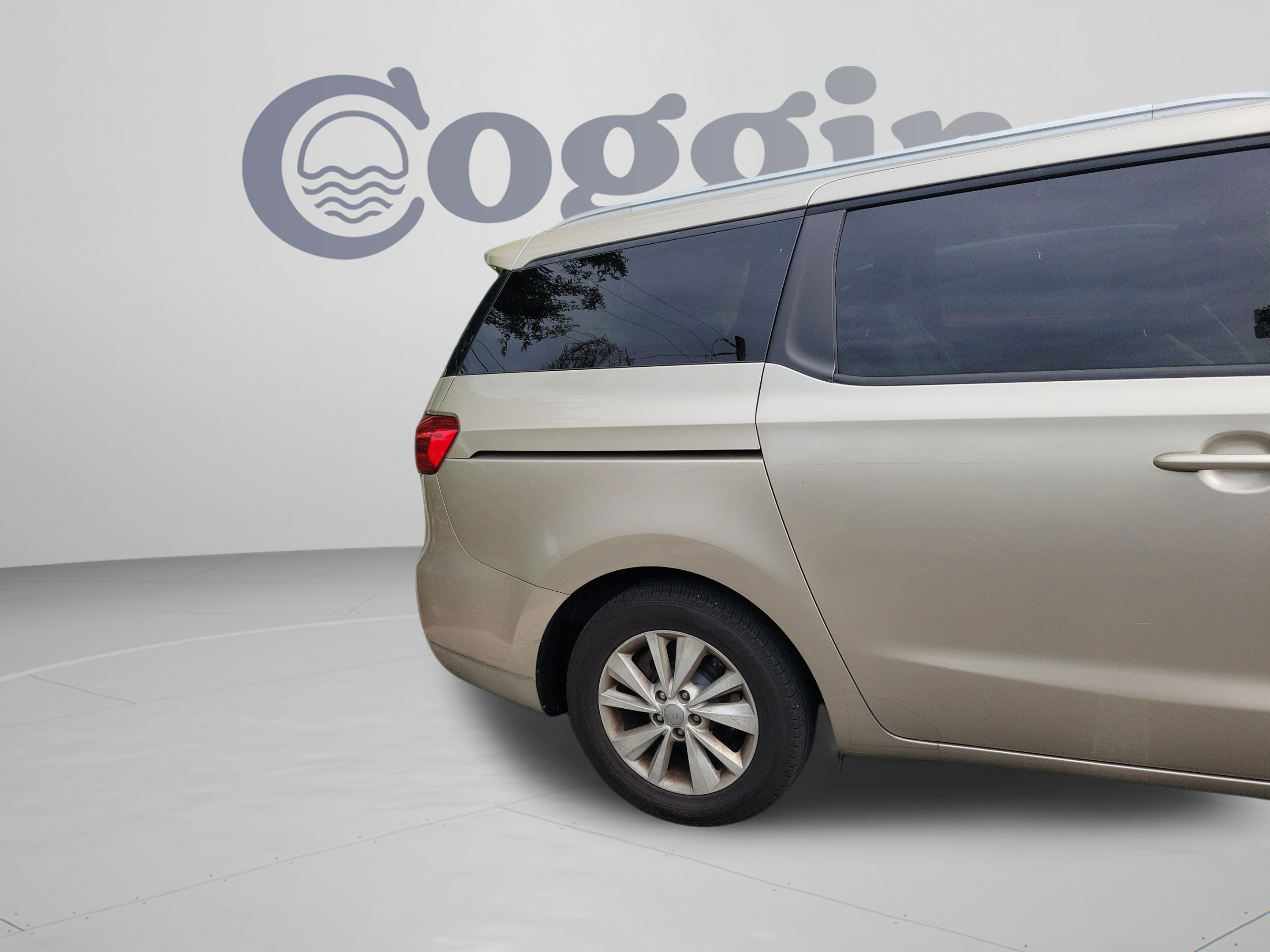 Used 2017 Kia Sedona LX w/ LX Essentials Premium Package FWD image 17