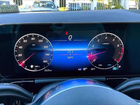 Used 2025 Mercedes-Benz GLA 250 image 25