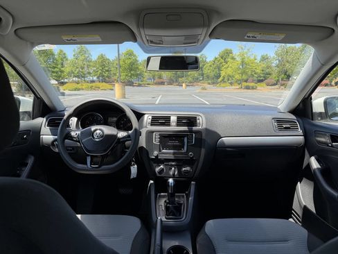 Used 2017 Volkswagen Jetta S FWD image 20