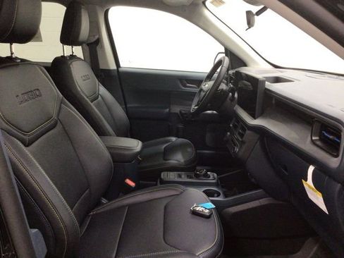 New 2025 Ford Maverick Lobo image 40