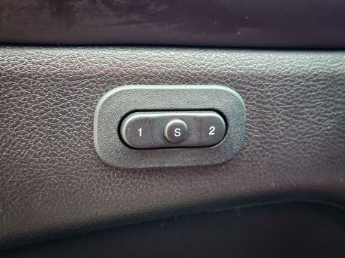 Used 2015 Jeep Grand Cherokee Overland image 11