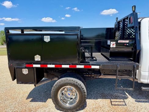 Used 2022 Ford F350 XL w/ Power Equipment Group AWD/4WD image 10