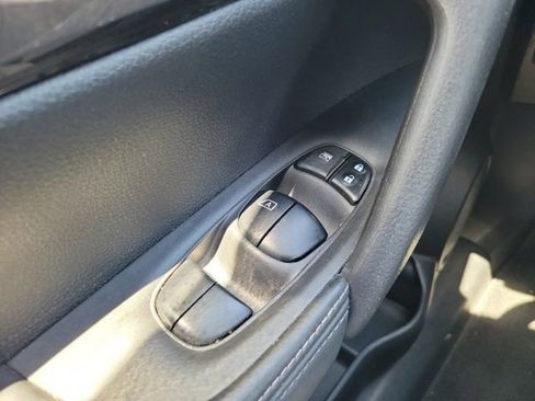 Certified 2020 Nissan Rogue SV FWD image 21