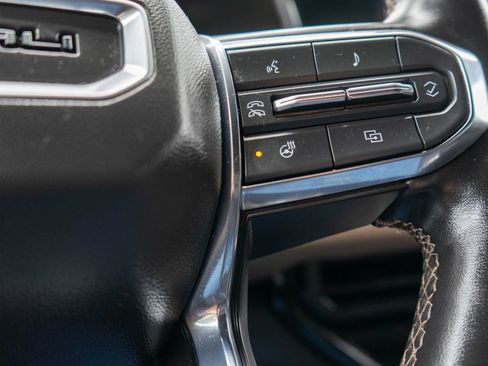 Used 2023 GMC Canyon Denali AWD/4WD image 19