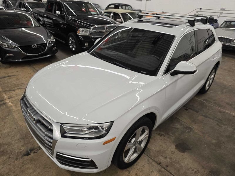 Used 2020 Audi Q5 2.0T Premium w/ Convenience Package AWD/4WD image 14