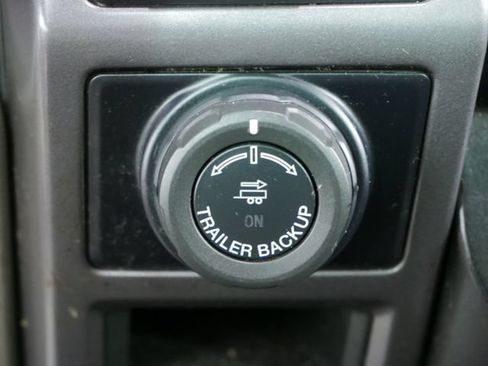 Used 2016 Ford F150 XLT w/ Equipment Group 302A Luxury AWD/4WD image 28
