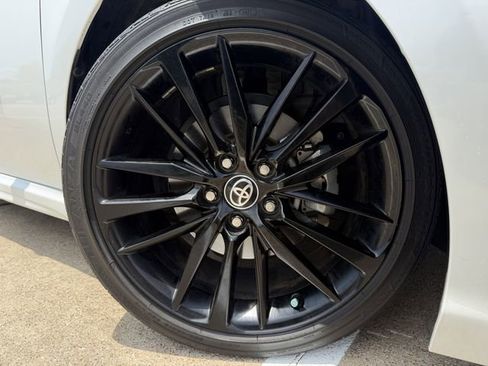 Used 2022 Toyota Camry XSE FWD image 10
