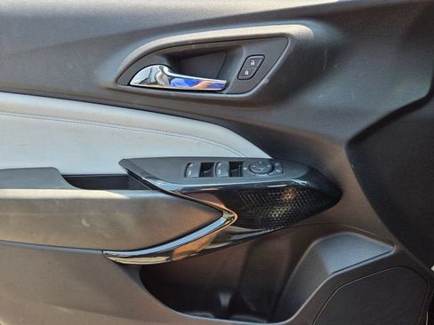 Used 2024 Chevrolet Trax LT FWD image 27