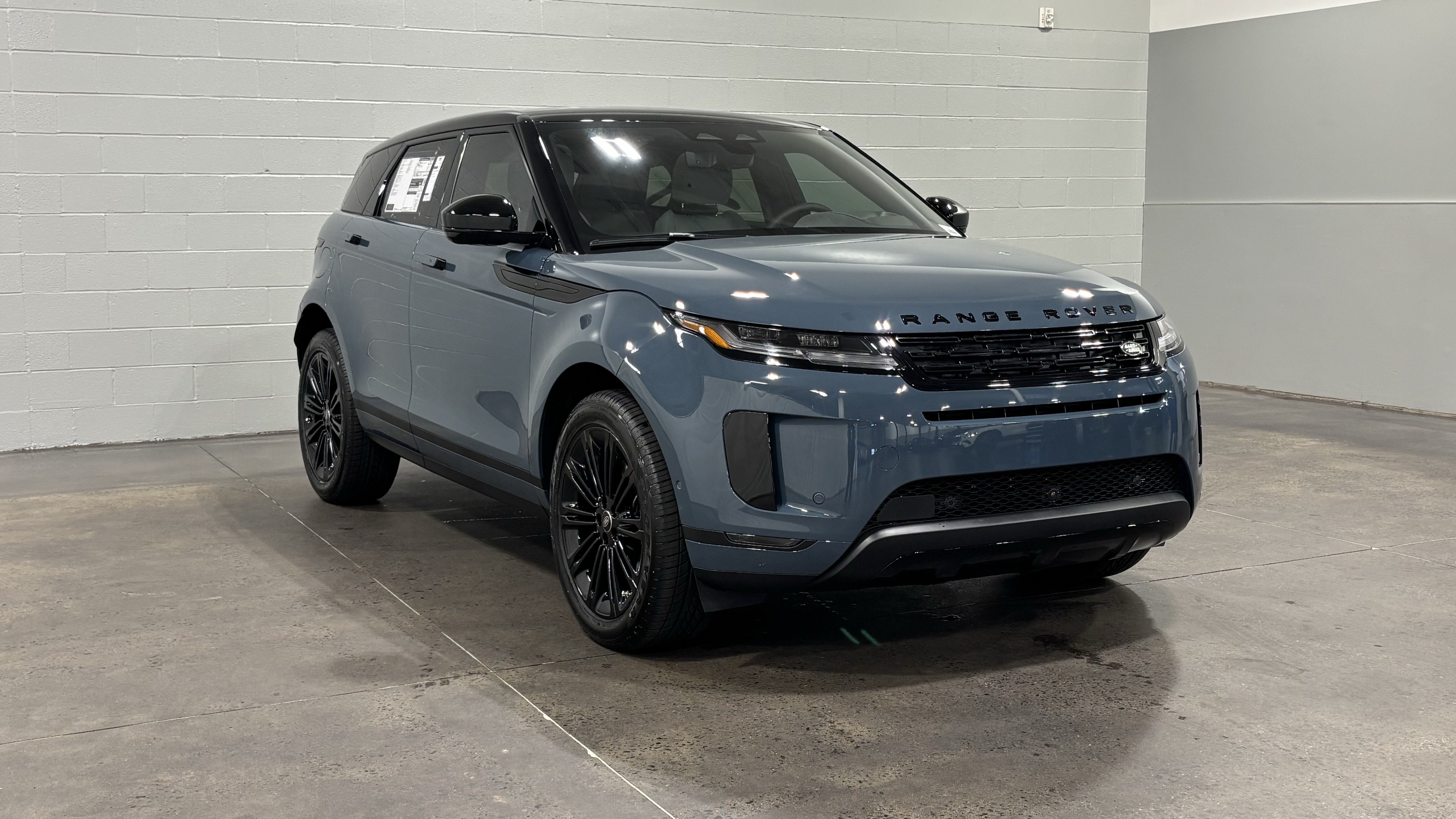New 2026 Land Rover Range Rover Evoque S AWD/4WD image 11