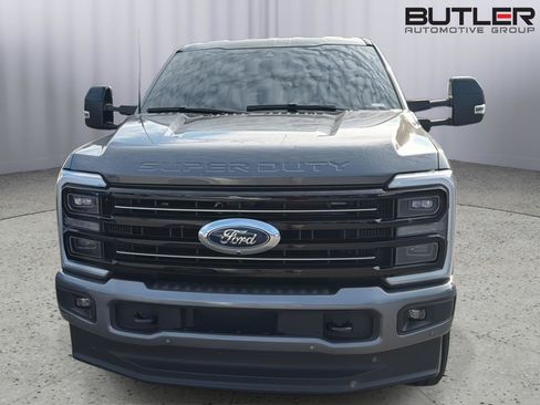 Used 2025 Ford F250 Platinum w/ FX4 Off-Road Package AWD/4WD image 4
