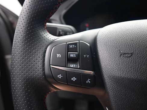 Used 2025 Ford Escape ST-Line AWD/4WD image 24