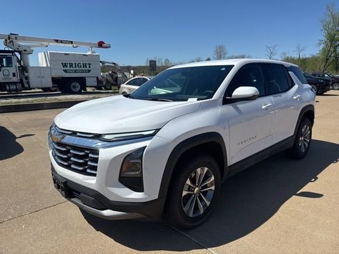 Used 2025 Chevrolet Equinox LT image 7