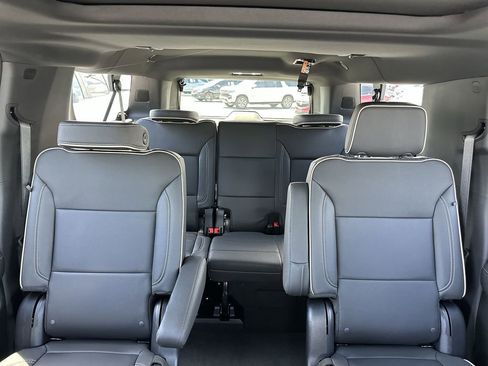 New 2026 Chevrolet Suburban Premier AWD/4WD image 13