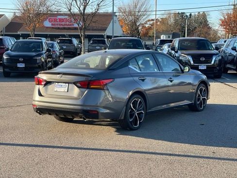 New 2025 Nissan Altima 2.5 SR image 5