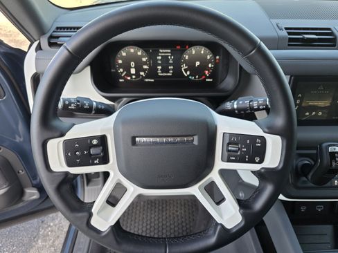 Certified 2024 Land Rover Defender 110 S AWD/4WD image 18